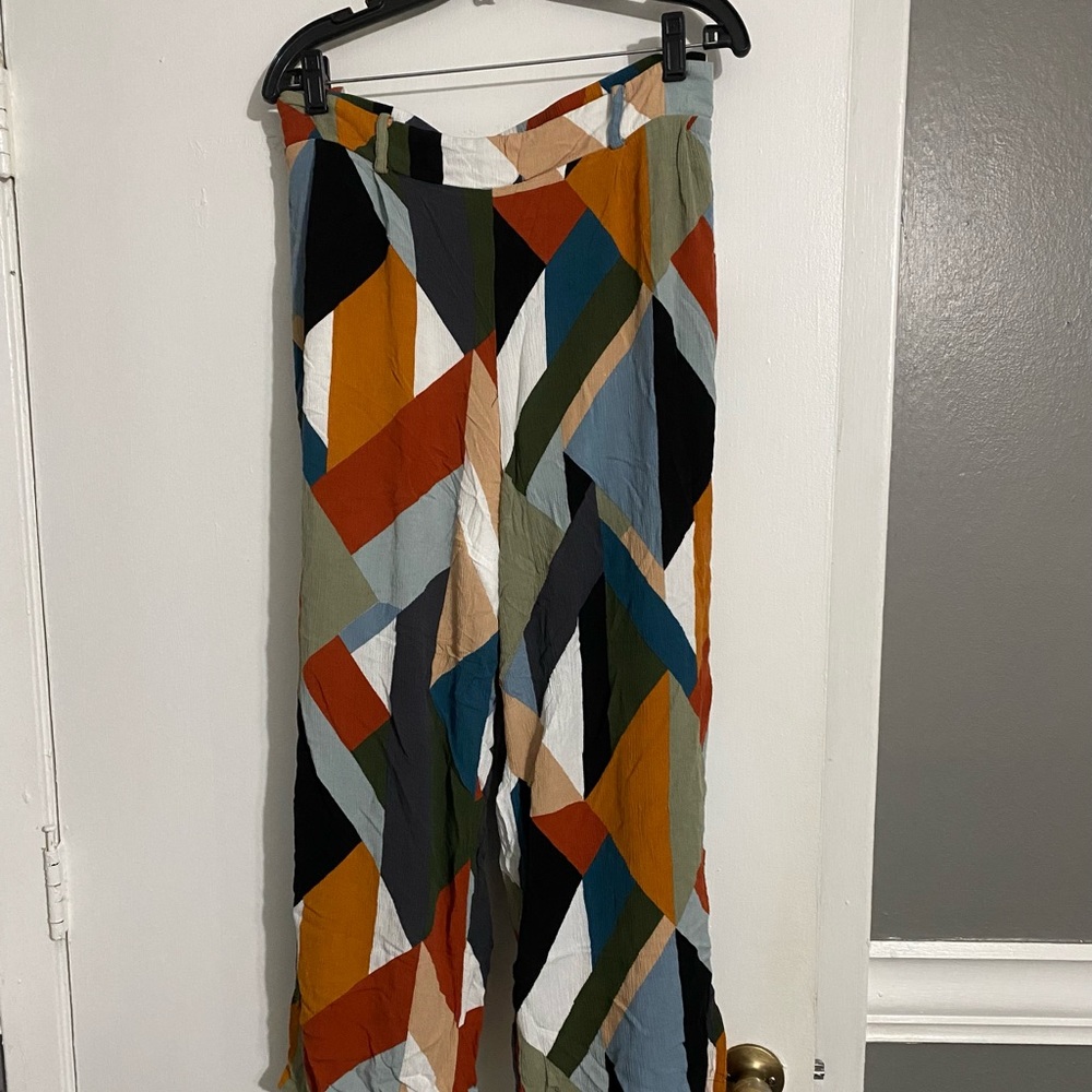 Torrid Multi Color Pull On Pants & Off the Shoulder Top (Sold as Set)